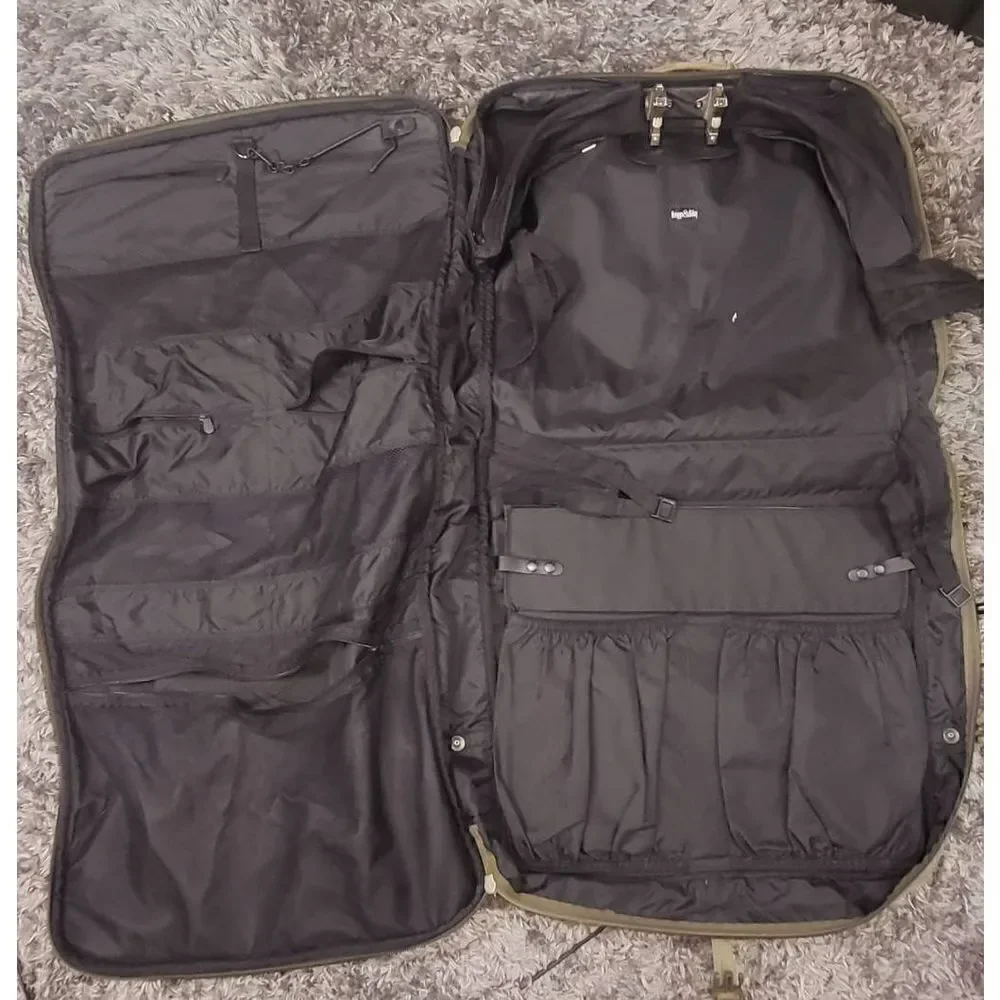 Briggs & Riley wardrobe bag